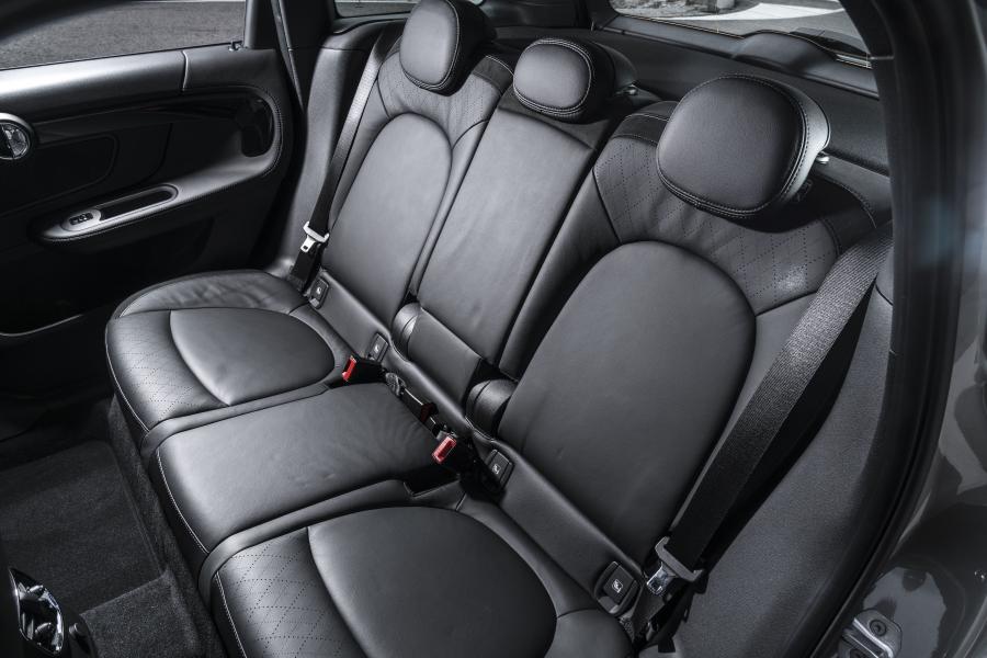 Интерьер Mini Cooper S E Countryman ALL4 (F60) 2017 года  (WW) (фото 108 из 173)